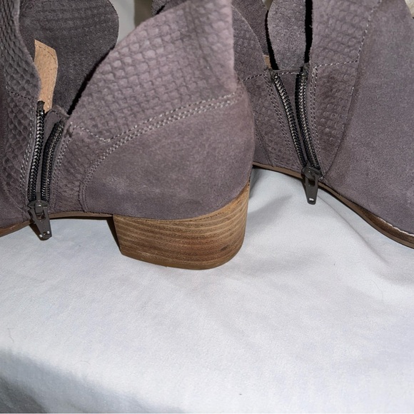 Anthropologie Seychelles Score Booties Sz 9.5 Gray Suede Leather Ankle Boots - Picture 7 of 14